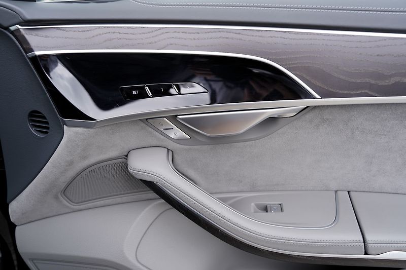 Audi A8 60 TSFI S-line/Q/B&O/Led/460PS - fotka 23 z 50