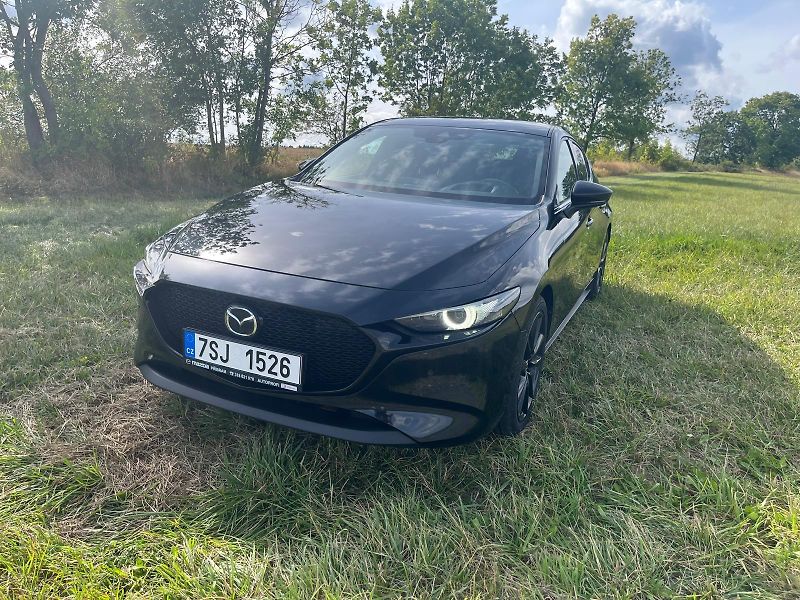 Mazda 3 (2021) Mazda 3 2.0 e-Skyactiv X 186 k - fotka 1 z 11