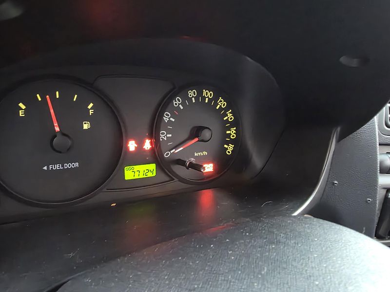 Kia Picanto 1.0-CENTRÁL-NÍZKÉ KM - fotka 9 z 11