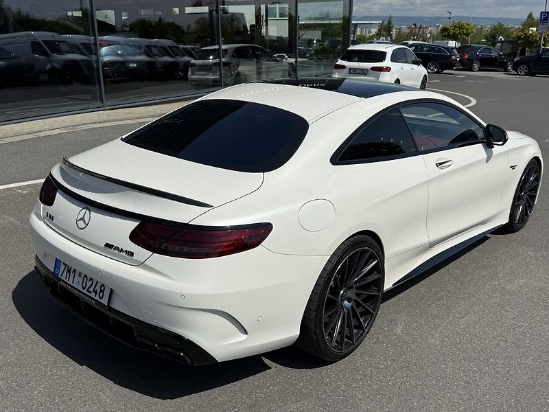 Mercedes-Benz Třídy S (2017) 500 4MATIC kupé - fotka 57 z 57