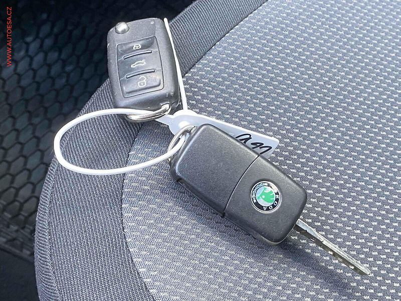 Škoda Yeti (2011) 1.4 TSi, Active, TZ, +kola - fotka 17 z 18