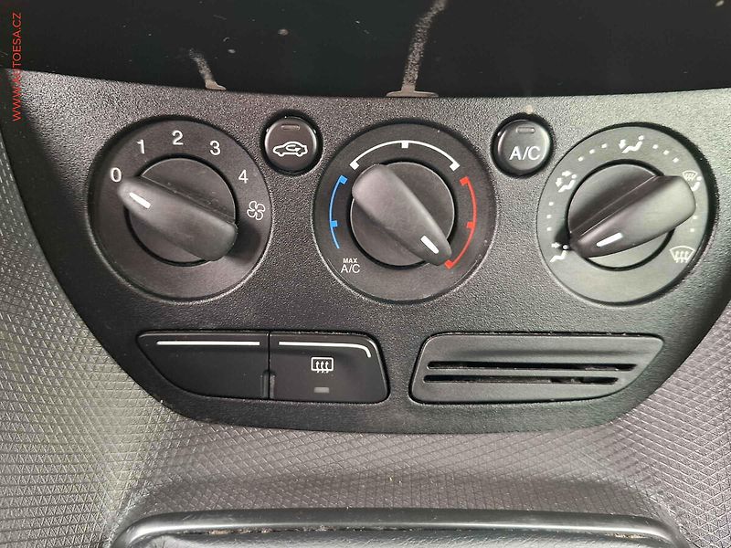 Ford Transit Connect (2015) 1.5TDCi MAXi 7míst, Trend - fotka 17 z 20