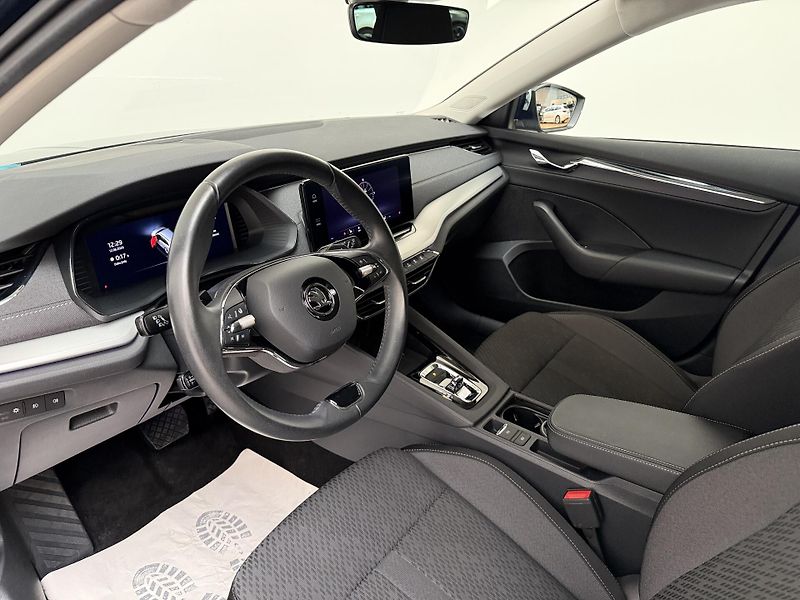 Škoda Octavia 2.0 TDI 110kW DSG Style Combi - fotka 5 z 13