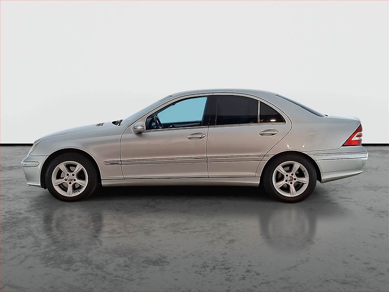 Mercedes-Benz Třídy C (2004) C 220 CDI , Automat - fotka 3 z 17