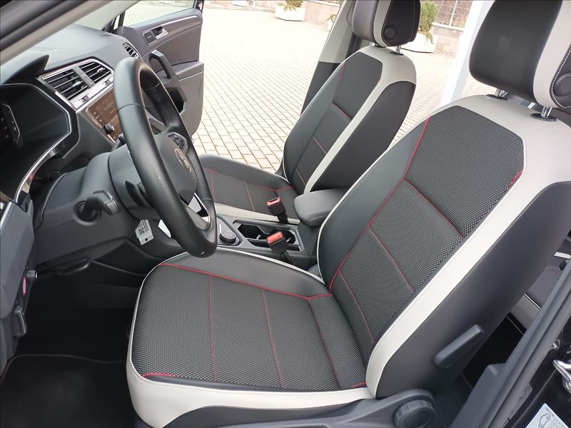 Volkswagen Tiguan 2,0 TDI,147KW,URBAN SPORT,4X4 - fotka 13 z 48