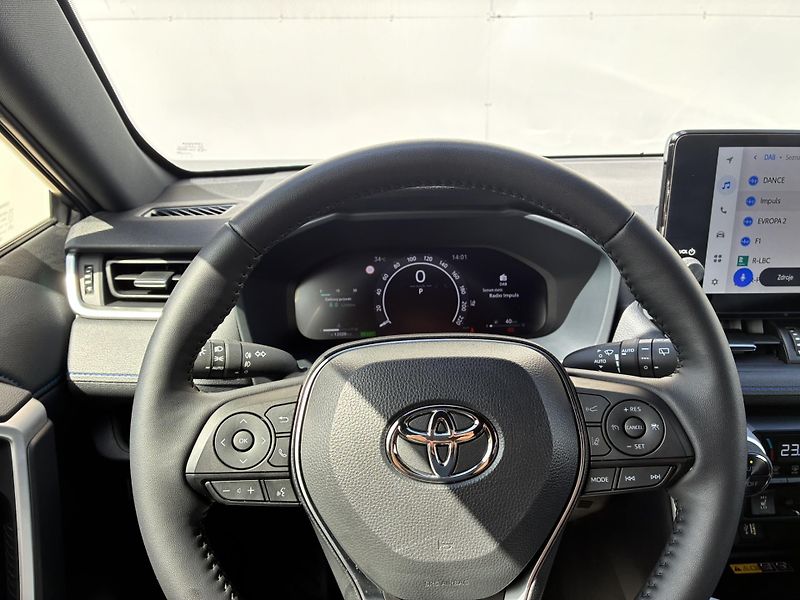 Toyota RAV4 2.5 HSD e-CVT AWD Selection - fotka 16 z 22