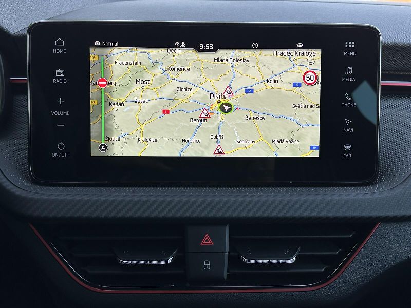 Škoda Kamiq 1.5TSi DSG Monte Carlo 150PS M - fotka 27 z 35