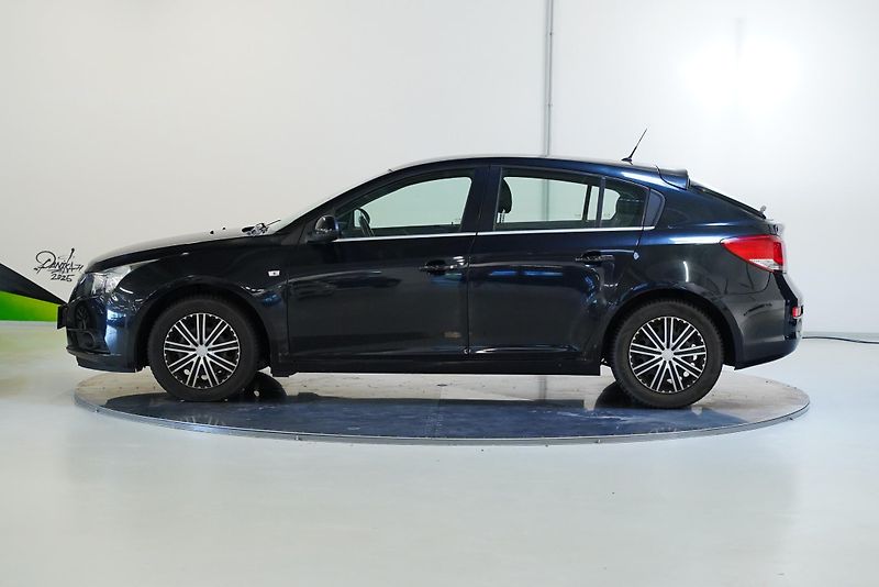 Chevrolet Cruze - fotka 3 z 22
