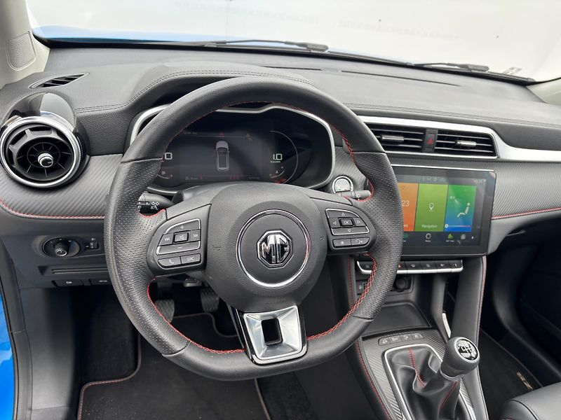 MG ZS 1.0 TGI 82 kW Elegance - fotka 15 z 29