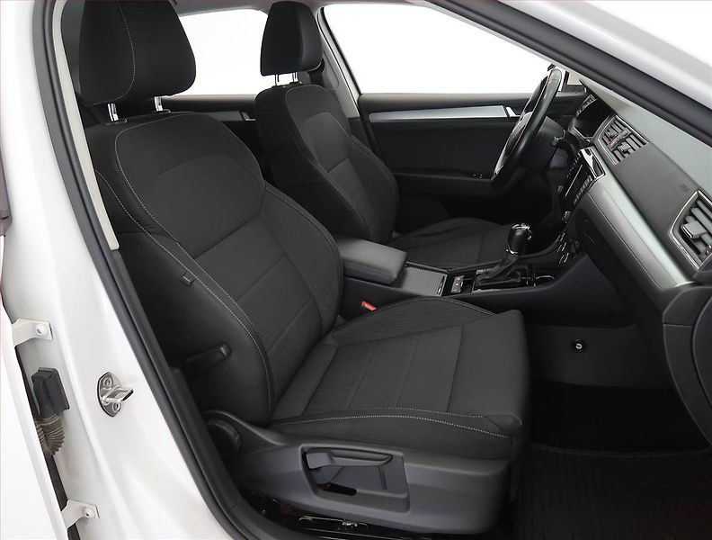 Škoda Superb (2015) Ambition 1.8 TSI, Automat - fotka 9 z 23