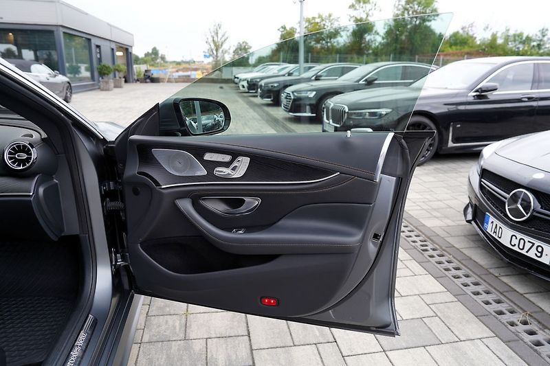 Mercedes-Benz CLS 400d AMG/4Matic/340 PS/Edice 1 - fotka 21 z 50