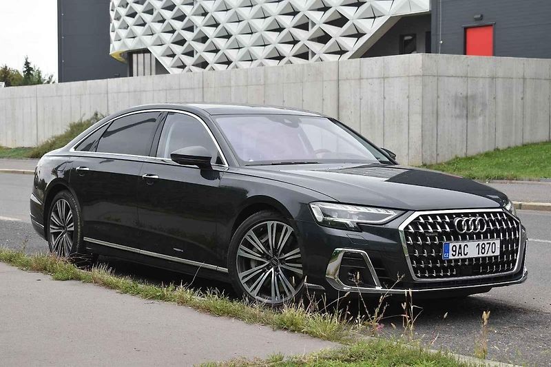 Audi A8 L budeme vídat třeba v diplomatických čtvrtích