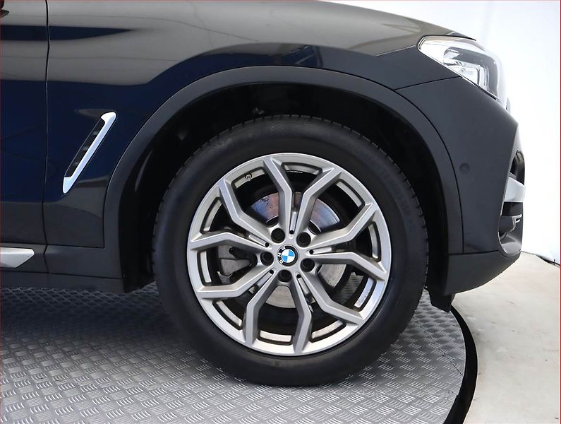 BMW X3 (2018) xDrive20d - fotka 15 z 21