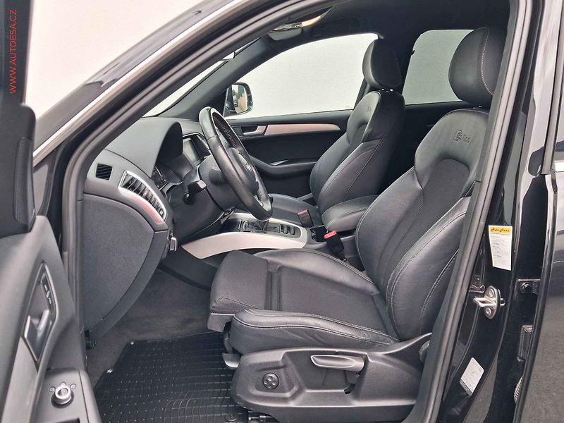 Audi Q5 (2014) 2.0TDI Quattro, S-line - fotka 9 z 16