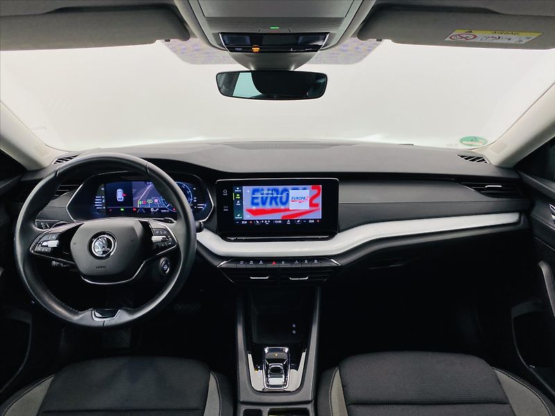 Škoda Octavia 2,0 TDI 110kW DSG Ambition - fotka 9 z 28