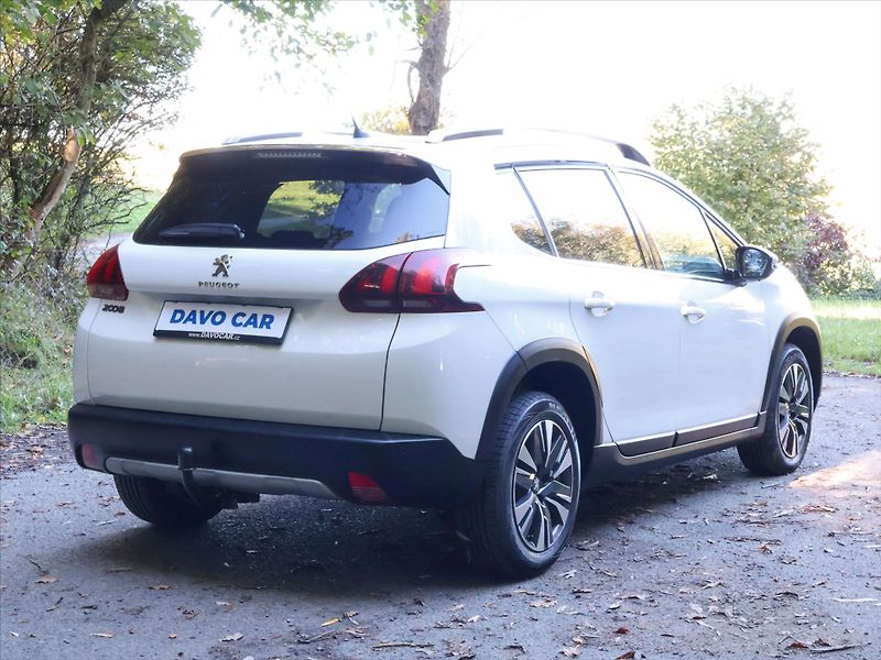 Peugeot 2008 1,2 PT 110k Automat CZ Tažné - fotka 7 z 26
