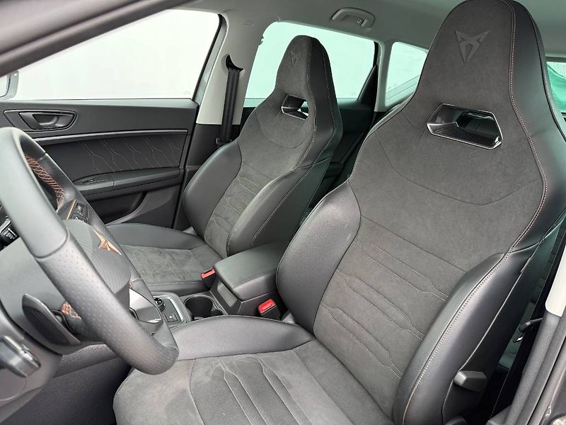 Cupra Ateca (2025) 2.0 TSI 140 kW DSG 4WD - fotka 10 z 24