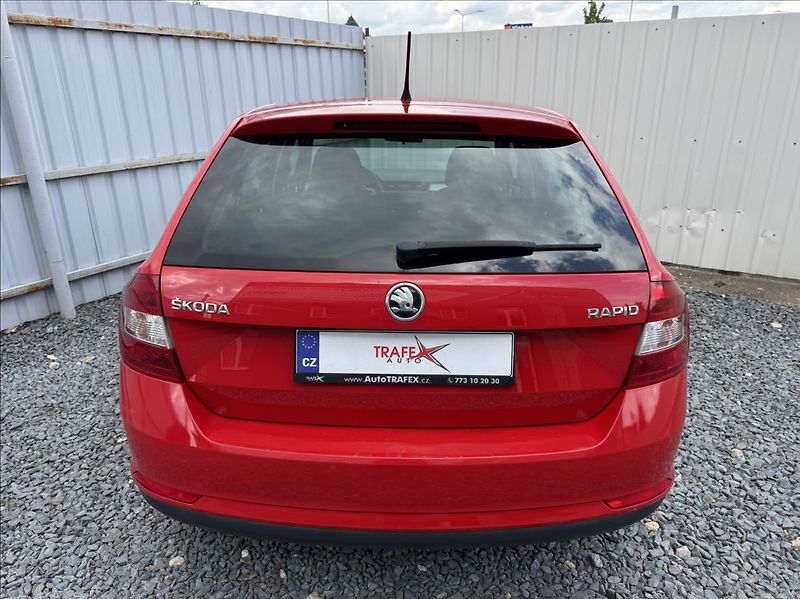 Škoda Rapid 1,2 TSI FRESH 1.maj původ ČR - fotka 11 z 49