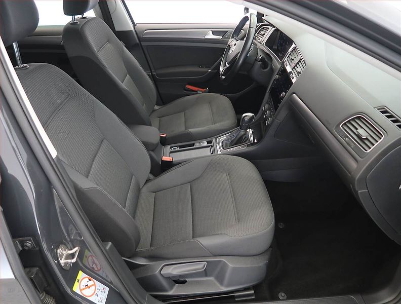 Volkswagen Golf (2020) 32 kWh - 37 Ah, SoH 90% - fotka 9 z 26