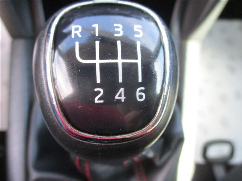 Škoda Yeti 1,4 TSI, MonteCarlo, servis, - fotka 25 z 42