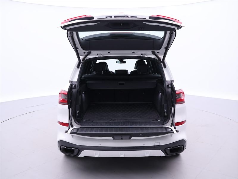 BMW X5 3,0 30D 210kW xDrive M-Paket - fotka 9 z 44