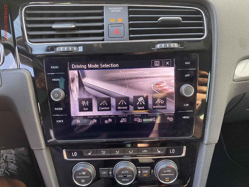 Volkswagen Golf (2019) 1.5 TSi, Join, DSG, LED - fotka 18 z 18