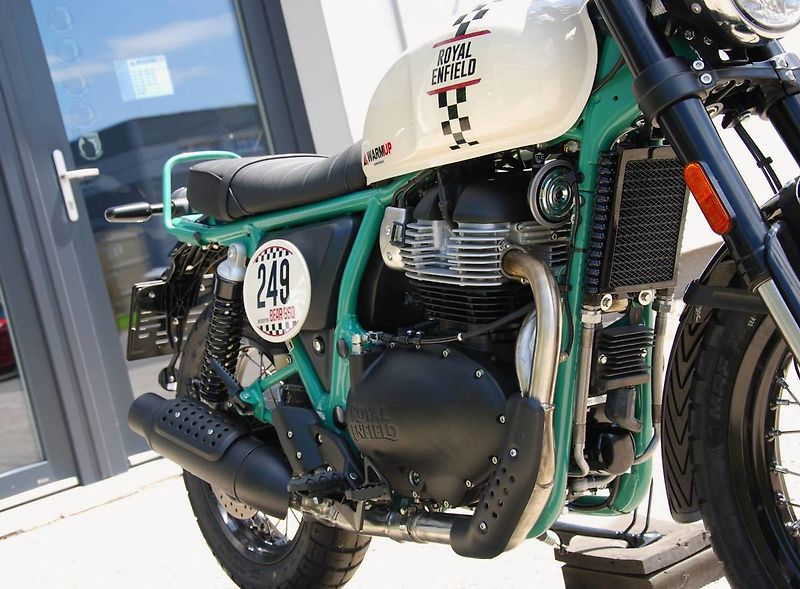 Royal Enfield (2026) Bear 650 TWO FOUR NINE - fotka 15 z 25