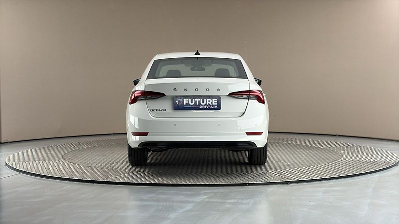 Škoda Octavia 2.0 TDI Style - fotka 5 z 26