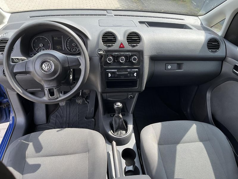 Volkswagen Caddy 1.6 TDi ČR 5 Míst - fotka 13 z 26