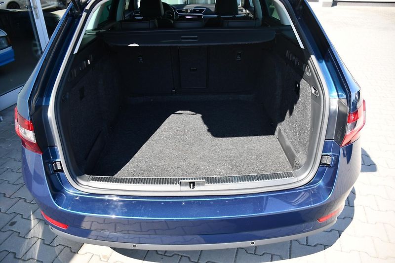 Škoda Superb 1,5TSi STYLE - fotka 50 z 57