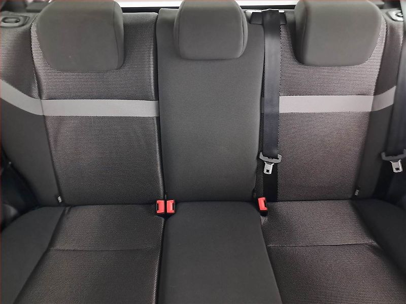 Ford Kuga (2010) 2.0 TDCi, 4X4, Park. senzory - fotka 10 z 18