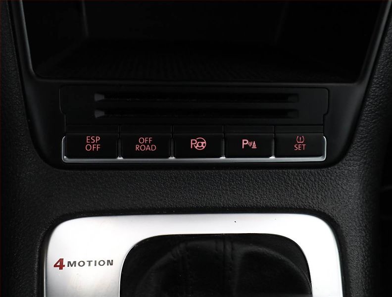 Volkswagen Tiguan (2009) 2.0 TSI, 4X4, Automat, Navi - fotka 12 z 18