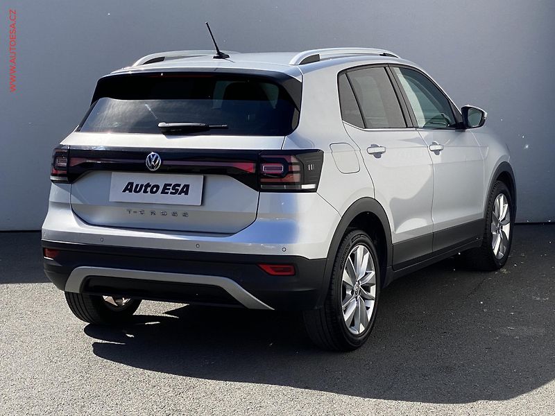 Volkswagen T-Cross (2019) 1.0 TSi, Highline, LED, navi - fotka 4 z 19