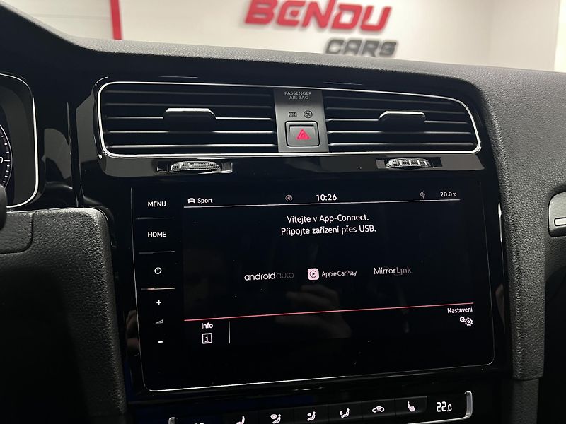 Volkswagen Golf GTI TCR, 2.0 TSI 213 kW - fotka 40 z 46