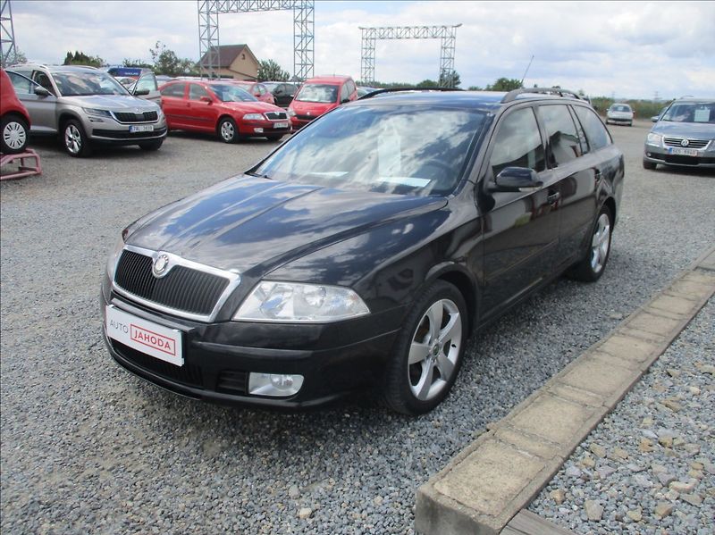 Škoda Octavia 1,6 MPI, aut.klima,serviska, - fotka 3 z 28