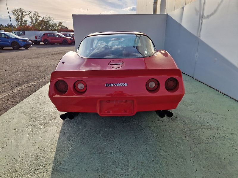 Chevrolet Corvette C3 - fotka 13 z 34