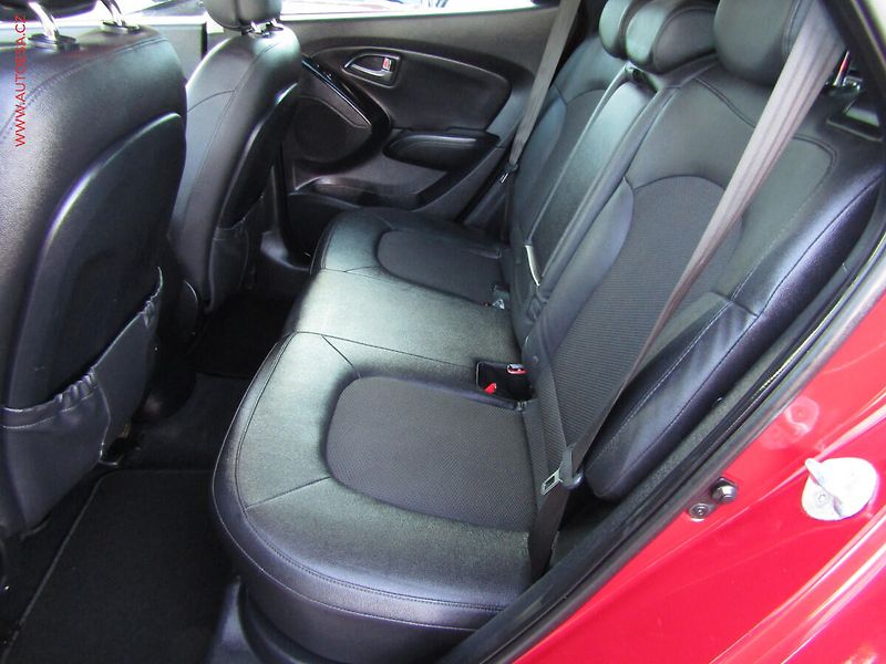 Hyundai ix35 (2014) 2.0CRDi 4x4, ČR, Trikolor, TZ - fotka 10 z 18