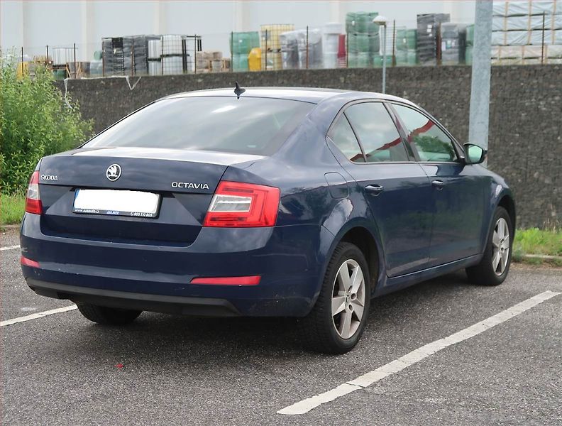 Škoda Octavia (2016) 2.0 TDI, Navi, Xenony - fotka 5 z 15