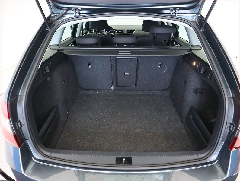 Škoda Octavia (2019) Ambition Plus 1.6 TDI, Automat - fotka 14 z 20