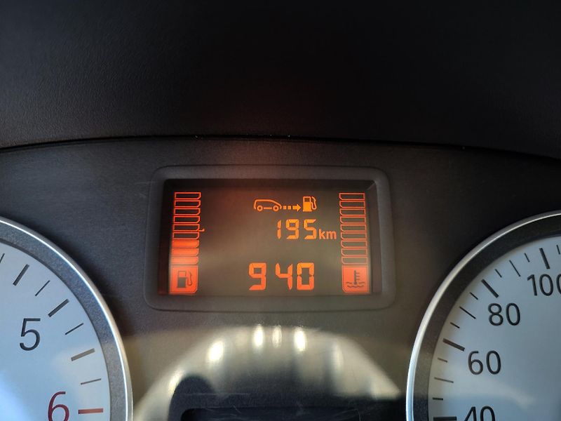 Dacia Logan MCV 1.6 i 16V ARCTICA 7-míst - fotka 13 z 48