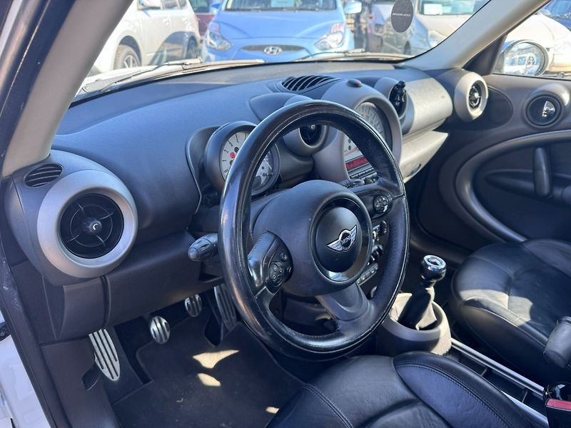 Mini Countryman (2010) ALL4 ITÁLIE 1,6 135KW TURBO - fotka 15 z 40