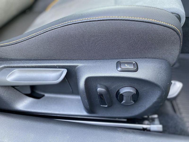 Škoda Superb 2,0 TDI 110 kW Selection DSG - fotka 28 z 30