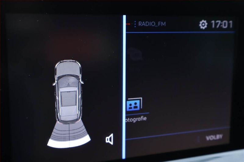 Peugeot 2008 (2020) 1.2 PureTech, Serv.kniha - fotka 18 z 24