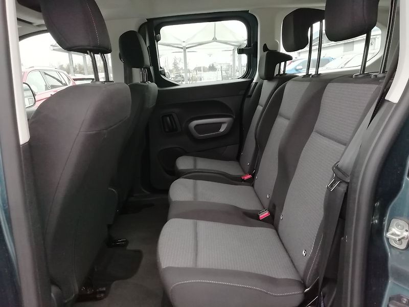 Toyota ProAce City Verso 1,5 D-4D L2 A/T Business - fotka 7 z 17
