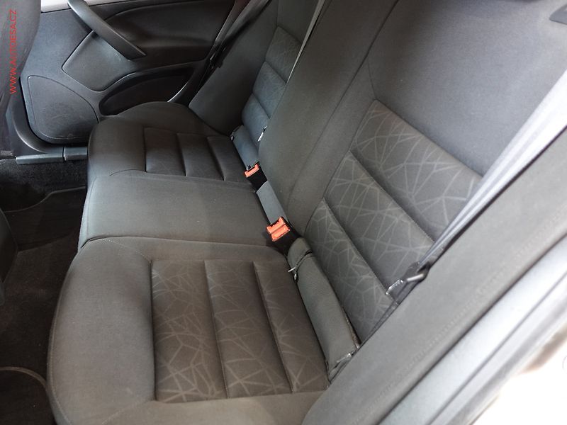 Škoda Octavia (2012) 1.4 TSI, Klima - fotka 10 z 22