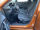 Peugeot 2008 (2022) 1.2 PT, Active, park. čidla - náhled 9