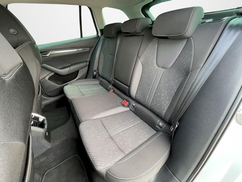 Škoda Octavia (2022) 1.5 TSI e-TEC 110kW DSG Style - fotka 26 z 33