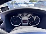 Ford Focus 2.0 TDCi, automat - náhled 15