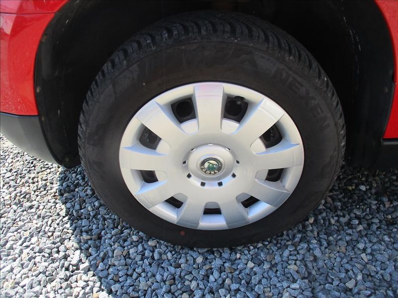 Škoda Yeti 1,2 TSI, klima, serv. kniha, - fotka 21 z 33