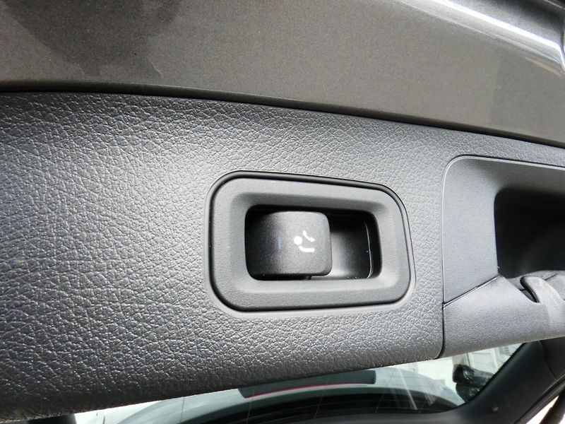 Mercedes-Benz GLA (2020) 200d - fotka 28 z 30
